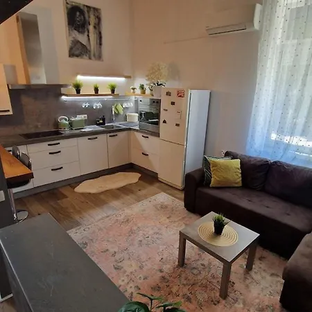 Stylish 10 Min Walk To Old Town Apartamento Liubliana