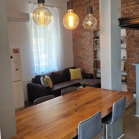 Stylish 10 Min Walk To Old Town Apartamento